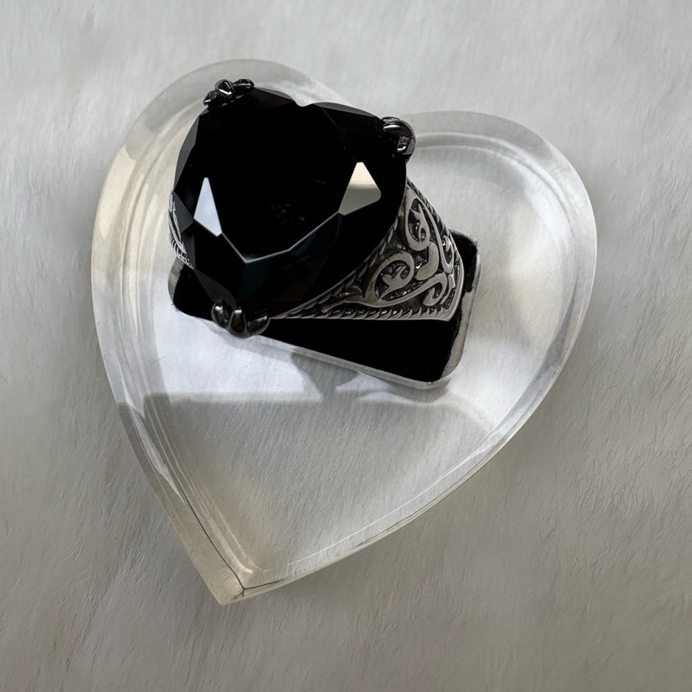 STONE HAS SCRATCHES 925 Sterling Silver and Black CZ Large Heart Ring